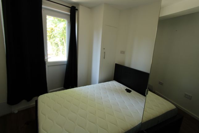 7, Rathmell Drive, London photo 5