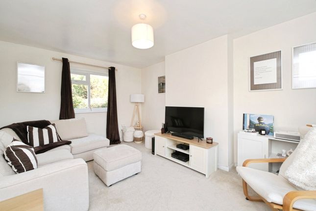 Manton Crescent, Nottinghamshire photo 3