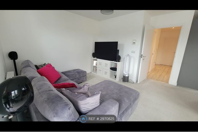Flat, Burtonshaw Court Twelve Acres Road, Snodland photo 2