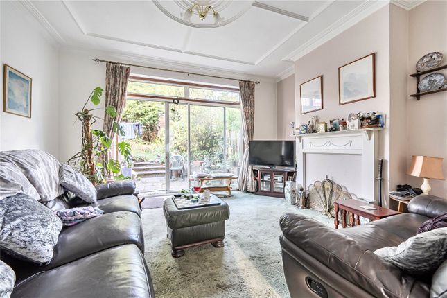 49, Brookside, Barnet photo 3