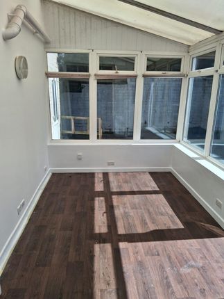 12 The Hayes, Lye, Stourbridge photo 5