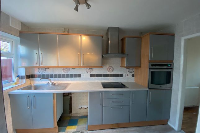 30, Bootle photo 3