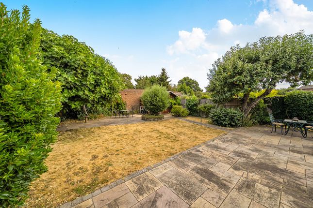 11a St. Lukes Road, Windsor photo 4