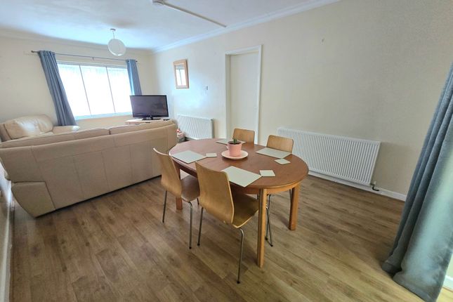 37 Tondu Road, Bridgend photo 3
