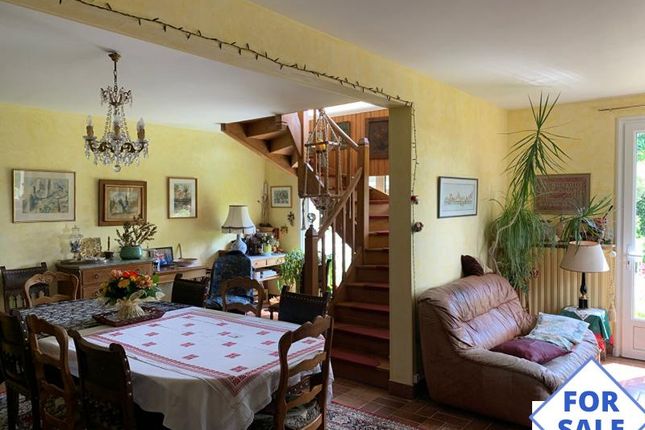 Villa for sale in Sees, Basse-Normandie, 61500, France