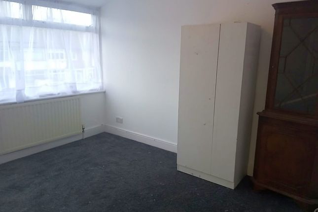 Wansford Road, Woodford Green,Ilford,IG6,IG7,IG8 photo 4