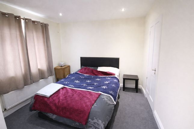 1A Lawrence Road, Hayes photo 5
