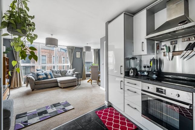 Flat for sale in Eversley House, London, Greater London