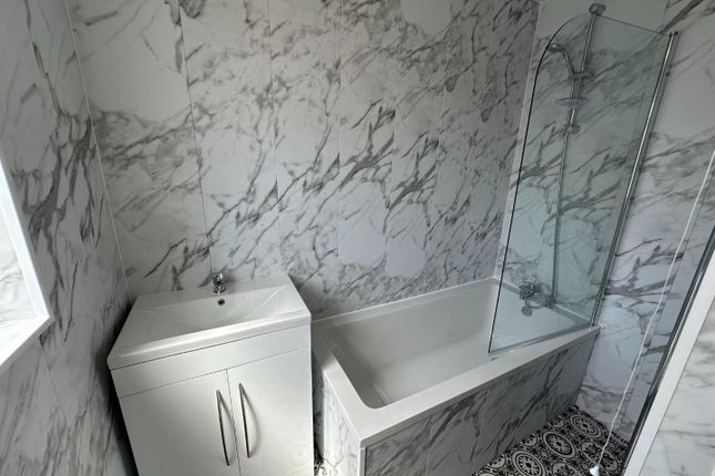 8, Byron Street, Sunderland photo 5
