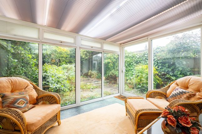20, Stanley Road, Sutton photo 4