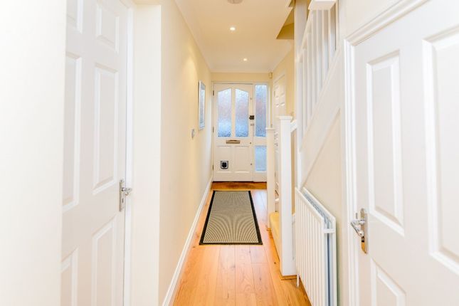 5 Bakehouse Court Long Hill Road, Ascot photo 2