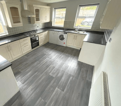 4 Bedroom 2 Bathroom Terraced House