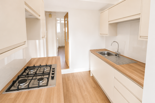 145a Summergangs Road, Hull photo 4