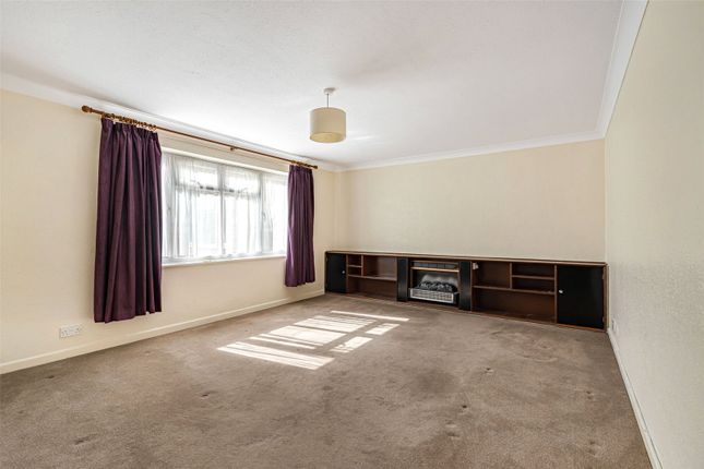 14 Kingswood Court,, Brewery Road, Surrey photo 3