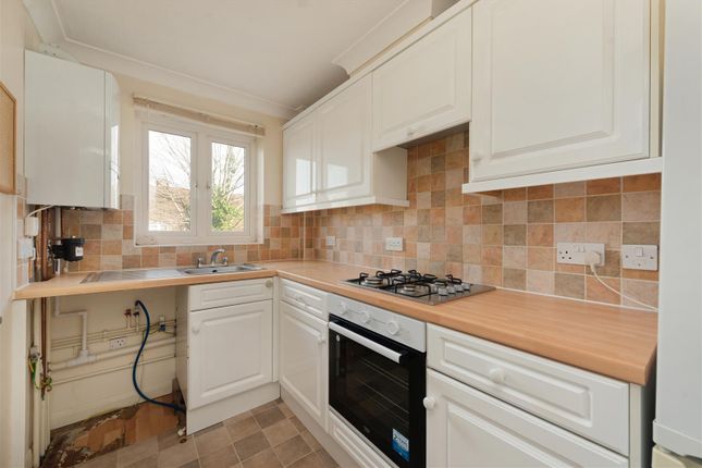 11 Summer Court,, Herne Bay Road, Whitstable photo 3