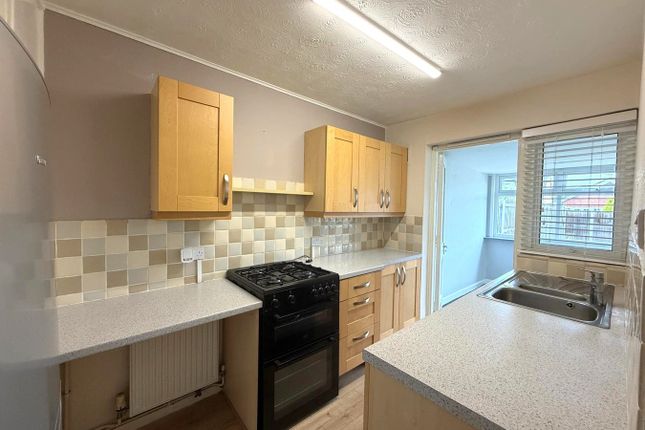 10, Ash Grove, Colchester photo 3