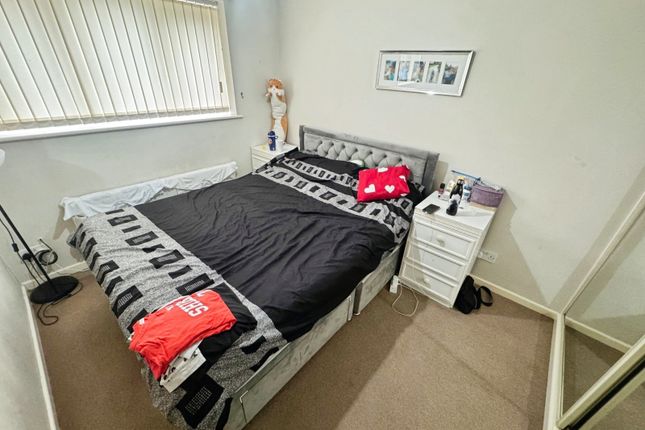 36, Broughton Road, Stoke-On-Trent photo 4