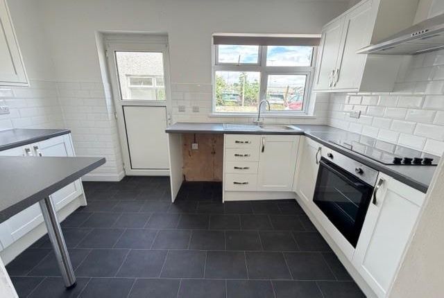 11, Furnace Road, Carmarthen photo 4