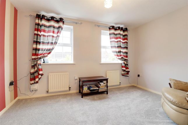Town house for sale in Calder Square, Brough
