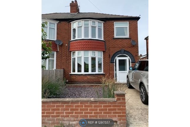 Thumbnail Semi-detached house to rent in Newland Drive, Scunthorpe
