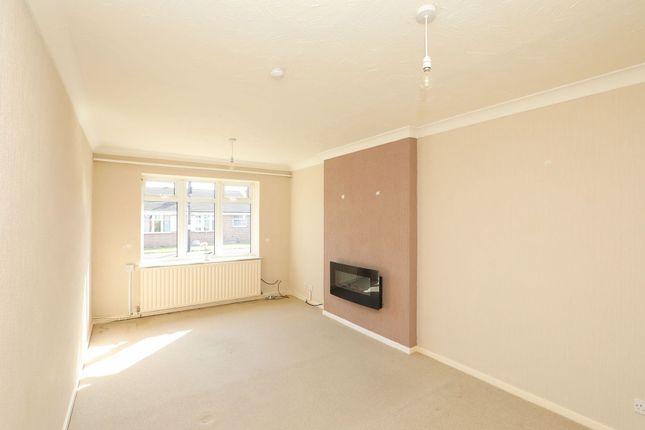 30 Kestrel Drive, Sheffield photo 2