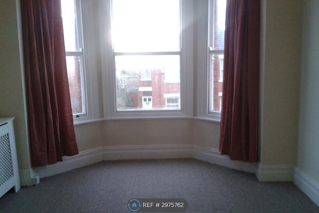 Flat, Alderley Road, Wirral photo 3