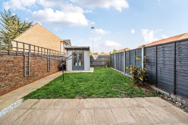 10, Field Place, Havant photo 4