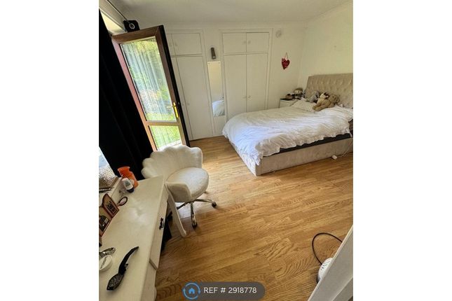 Flat A, A Craylands Lane, Swanscombe photo 5
