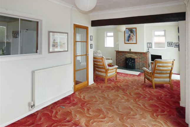 48, Fircroft Crescent, Rustington photo 4