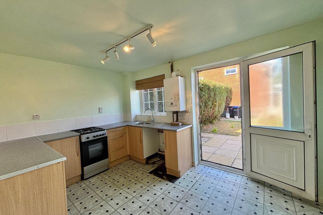 140 Polperro Way, Nottingham photo 3