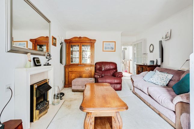28, Orchard Walk, Oxfordshire photo 4