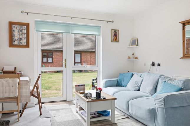 34 Westleigh Court, Nightingale Lane, Wanstead photo 4