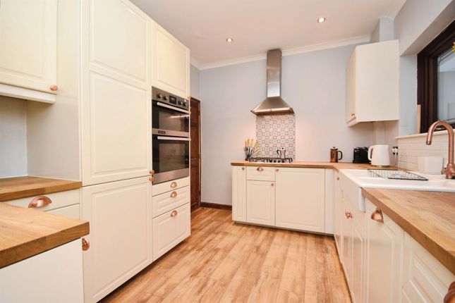 7, Hunters Avenue, Billericay photo 3