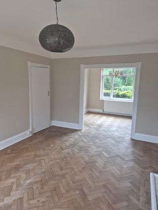 27, Garth Drive, Chester photo 3