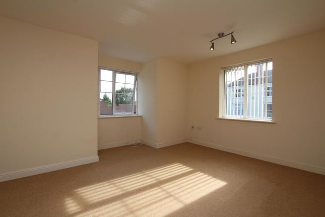 Flat 4 Woodlands Court, Woodlands Lane, Bristol photo 2