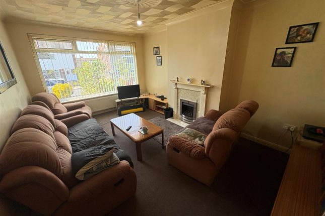 50, Greenville Drive, Bradford photo 2