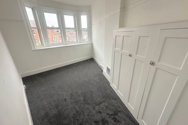 Flat 2, 2a, Hyde Road, Paignton photo 2