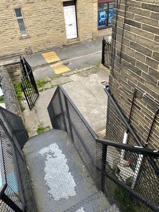 62a, DUCKWORTH LANE, BRADFORD photo 4