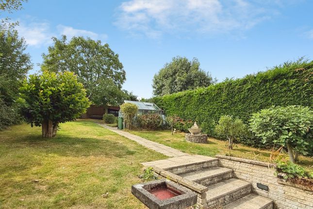 9, Laverton Road, Westbury photo 2