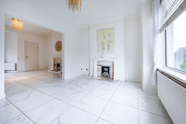 42 Riddrie Knowes, Riddrie, Glasgow photo 4
