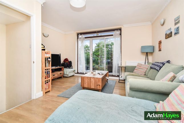 Flat to rent in Station Road, Finchley Central