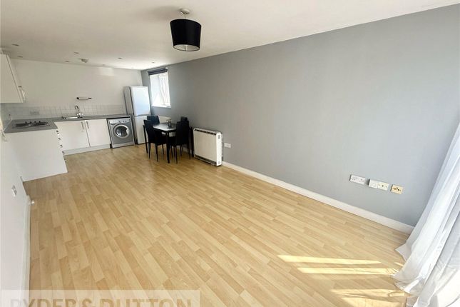 Apartment 6, 31, Lakeside Rise, Greater Manchester photo 3