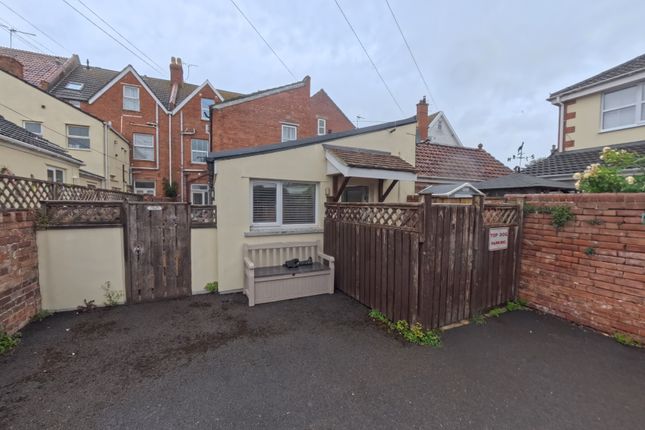 2-bed house on Flat 5, 12, Seaview Road, Burnham-on-Sea, £975/mo