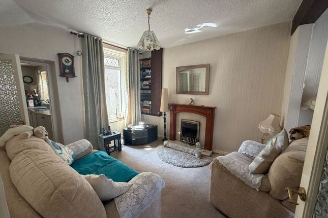 43, Penydre, Neath photo 3