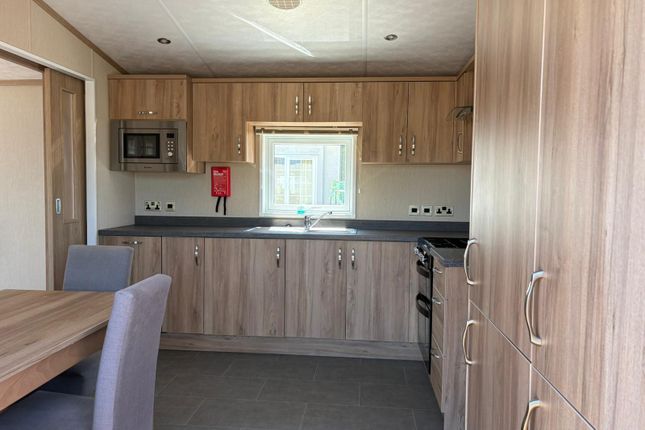 6, Swanbridge Park, London Road, Dorchester photo 3