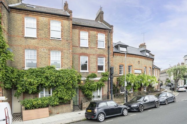 Thumbnail Semi-detached house to rent in Robertson Street, London