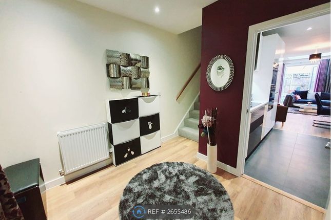 Elderberry Close, Romford photo 3