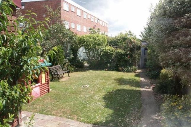 |., 30, Kenilworth Close, New Milton photo 2