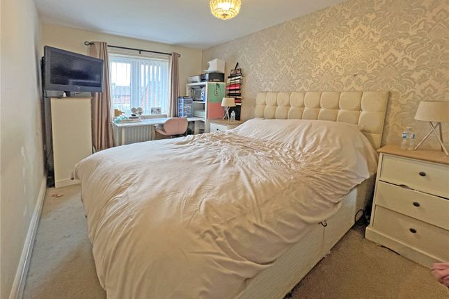 42, Birchwood Close, Telford photo 4