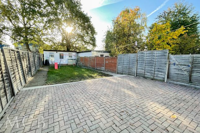 Semi-detached house to rent in Chatsworth Crescent, Hounslow